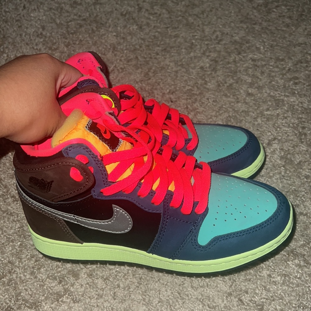 Jordan 1 Bio Hack GS - Picture 2 of 6